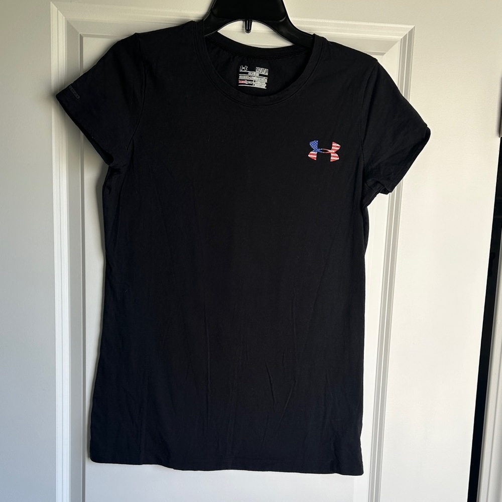 Women’s semi-fitted medium black patriotic t-shirt